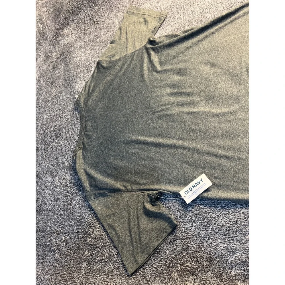 Old Navy Active Boys XL 14-16 Cloud 94 Soft Go-Dry Cool Gray T-Shirt NWT
